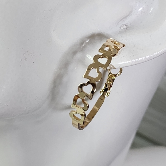 Gold Fulled Heart Hoop Earrings New - Picture 8 of 11